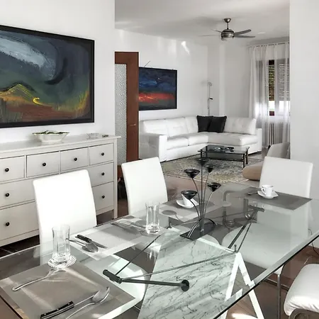 Villa Luxury In With Pool Ranco